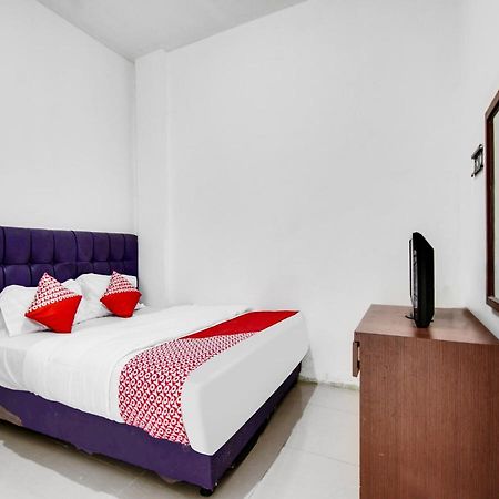 Oyo 90897 Hotel Sepupu Satria Pekanbaru Eksteriør bilde
