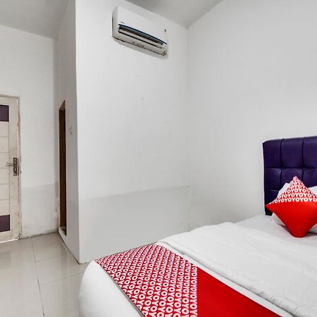 Oyo 90897 Hotel Sepupu Satria Pekanbaru Eksteriør bilde