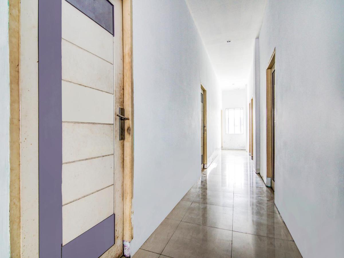 Oyo 90897 Hotel Sepupu Satria Pekanbaru Eksteriør bilde