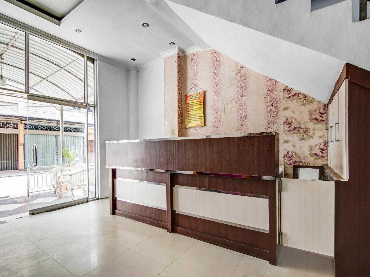 Oyo 90897 Hotel Sepupu Satria Pekanbaru Eksteriør bilde