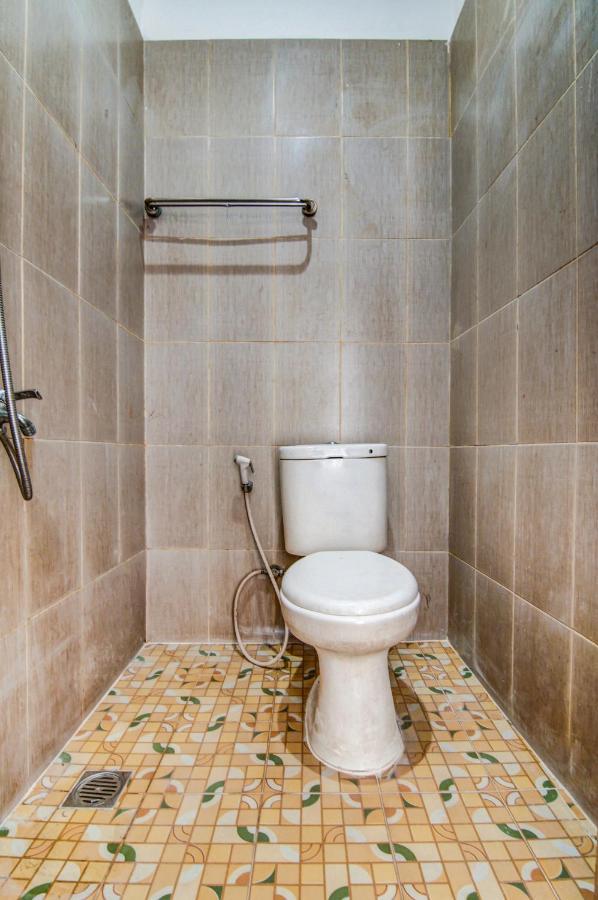 Oyo 90897 Hotel Sepupu Satria Pekanbaru Eksteriør bilde