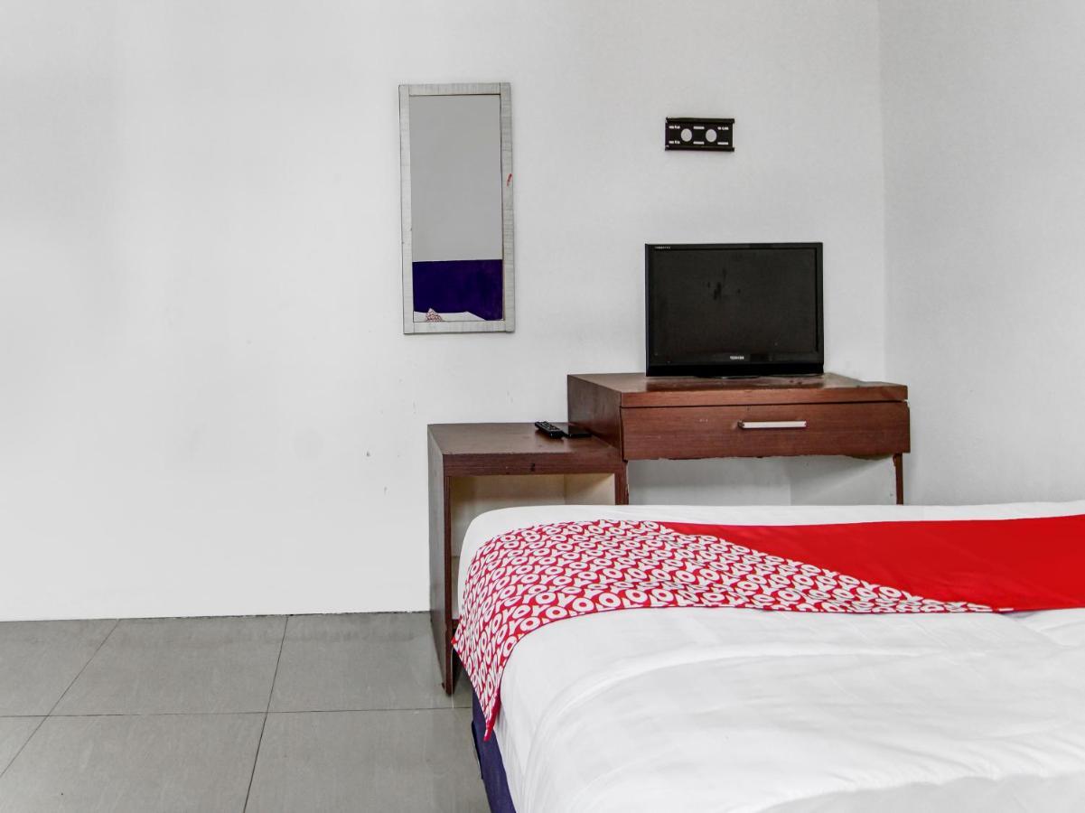 Oyo 90897 Hotel Sepupu Satria Pekanbaru Eksteriør bilde