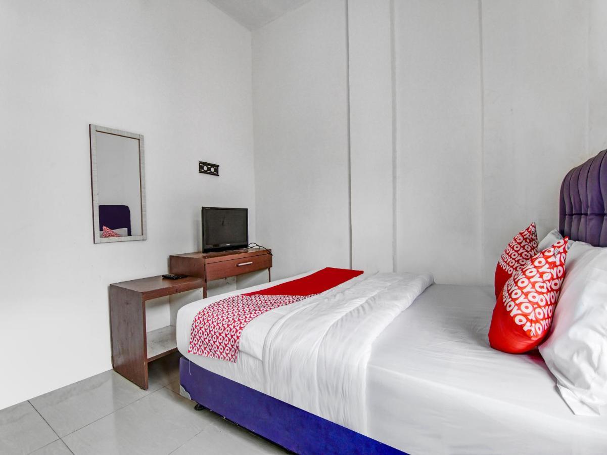 Oyo 90897 Hotel Sepupu Satria Pekanbaru Eksteriør bilde