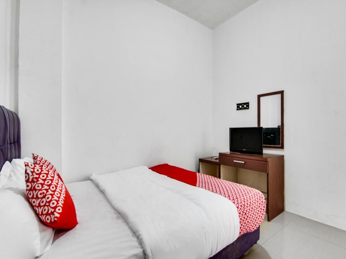 Oyo 90897 Hotel Sepupu Satria Pekanbaru Eksteriør bilde