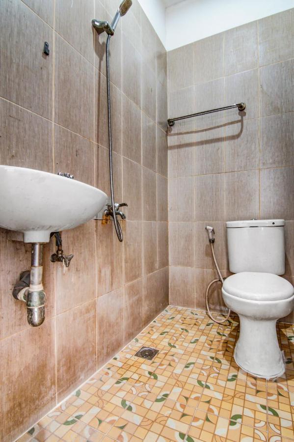 Oyo 90897 Hotel Sepupu Satria Pekanbaru Eksteriør bilde